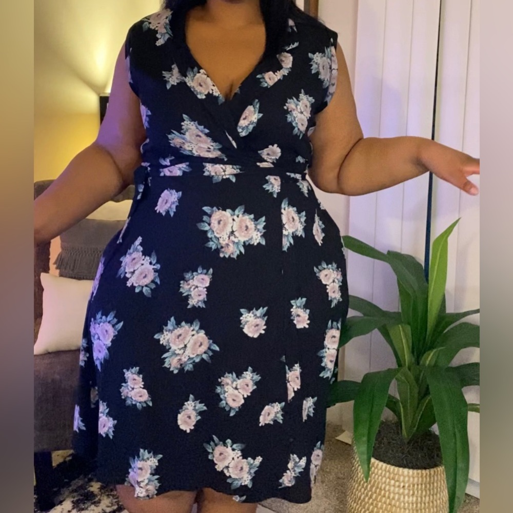 Black Floral Wrap Around Dress - Xhilaration (XXL)